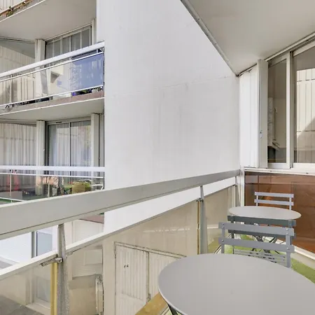 Chic And Spacious With Parking Apartment *