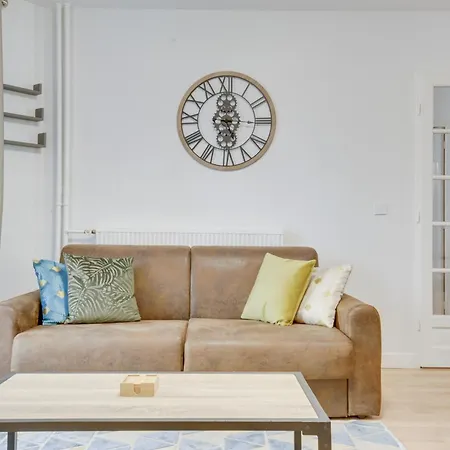 Chic And Spacious With Parking Apartment Saint-Germain-en-Laye