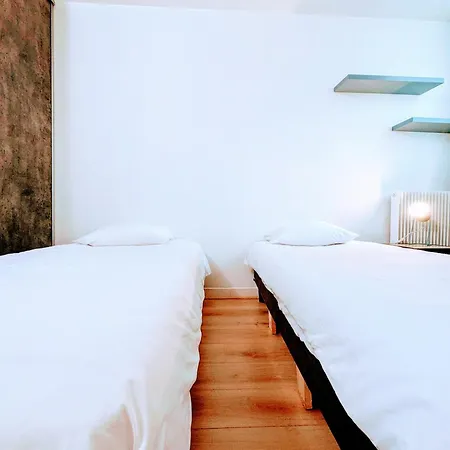 Apartment Chic And Spacious With Parking Saint-Germain-en-Laye