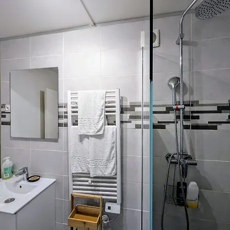 Chic And Spacious With Parking Saint-Germain-en-Laye